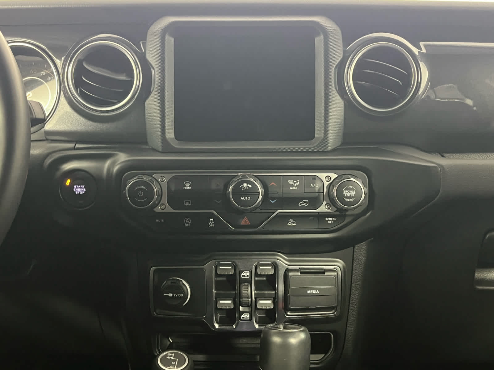 2022 Jeep Wrangler Unlimited Sahara Altitude 4x4