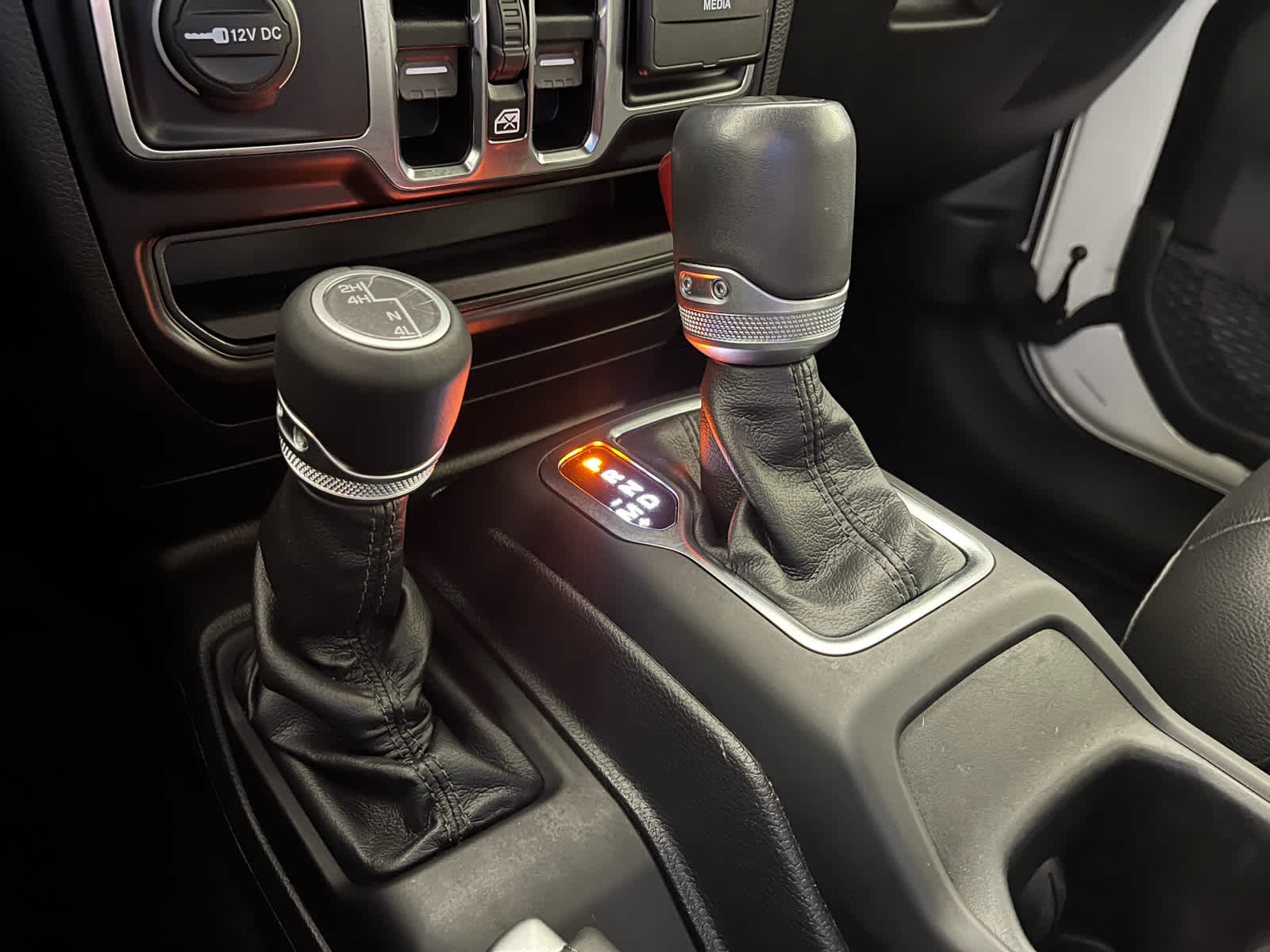 2022 Jeep Wrangler Unlimited Sahara Altitude 4x4