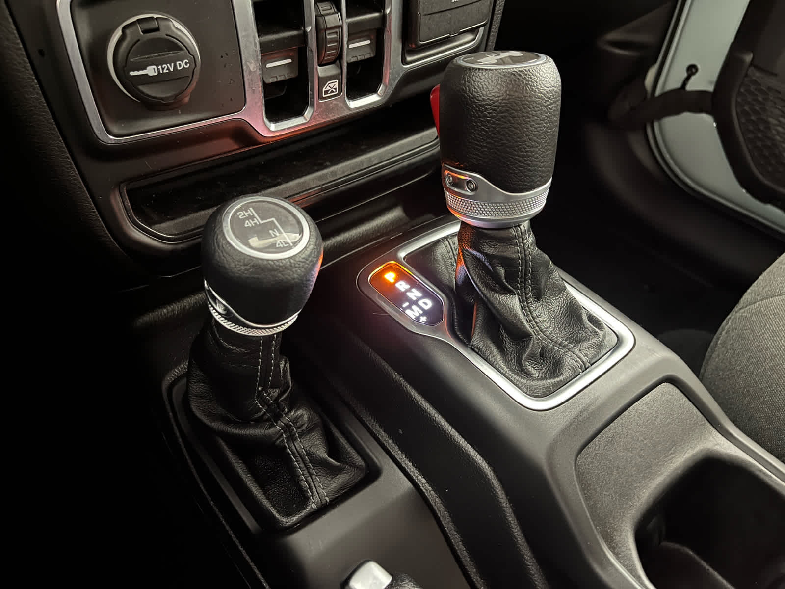 2024 Jeep Wrangler 4-Door Sahara 4x4