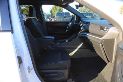 2025 Jeep Grand Cherokee Laredo X 4x2