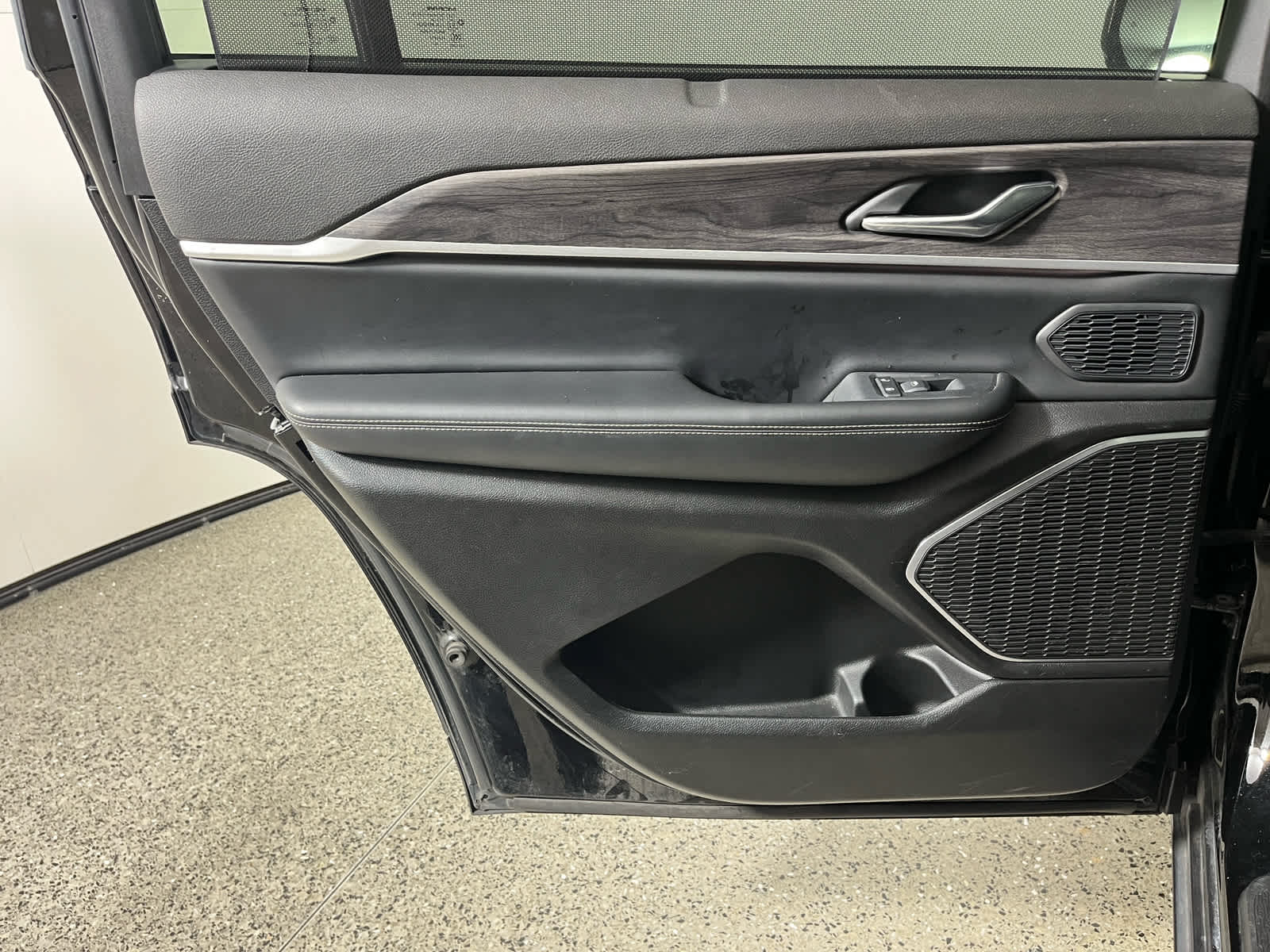 2024 Jeep Grand Cherokee L Limited 4x2