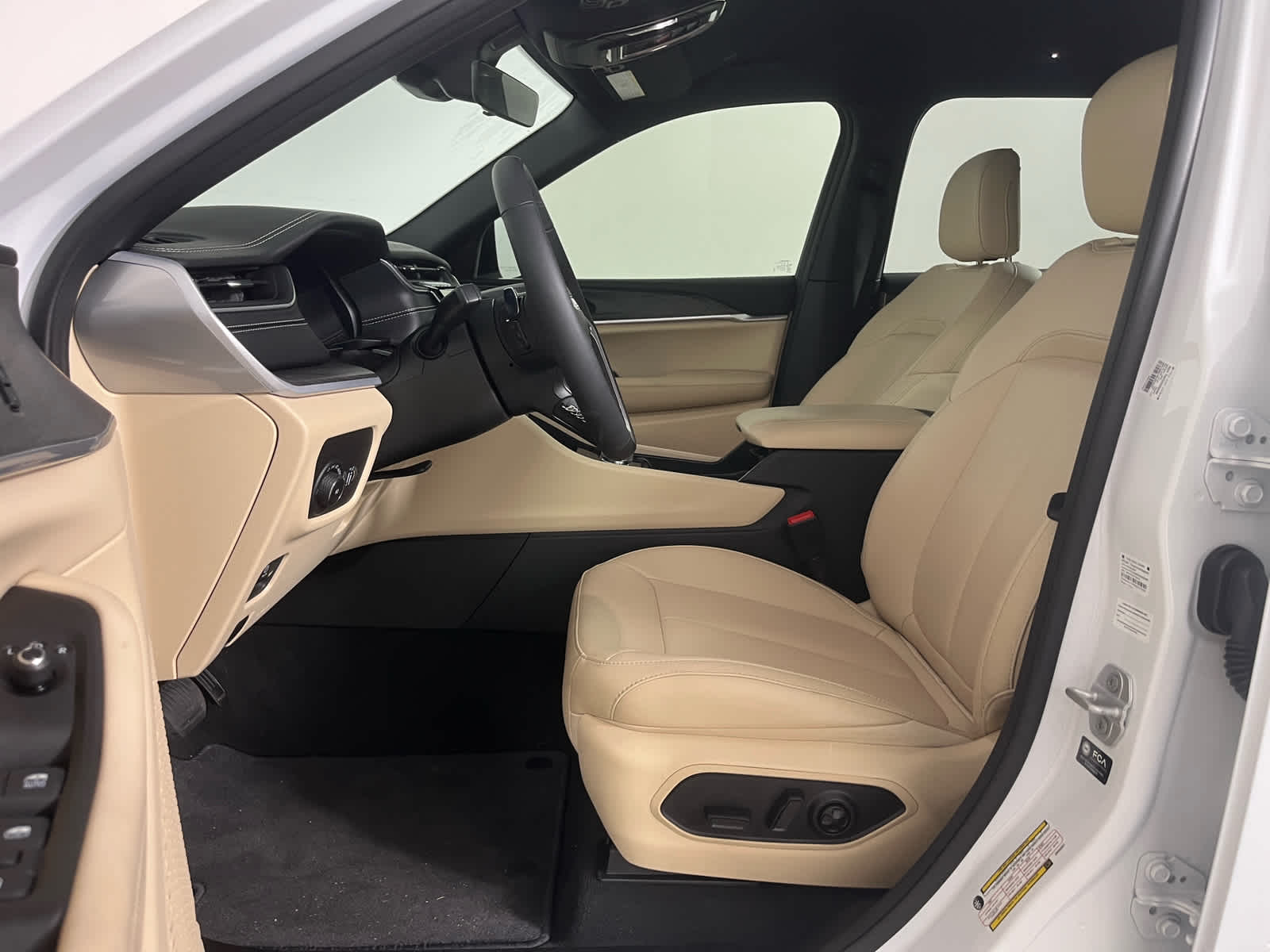 2025 Jeep Grand Cherokee L Limited 4x2