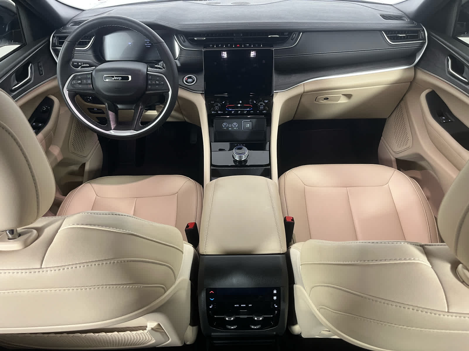 2025 Jeep Grand Cherokee L Limited 4x2