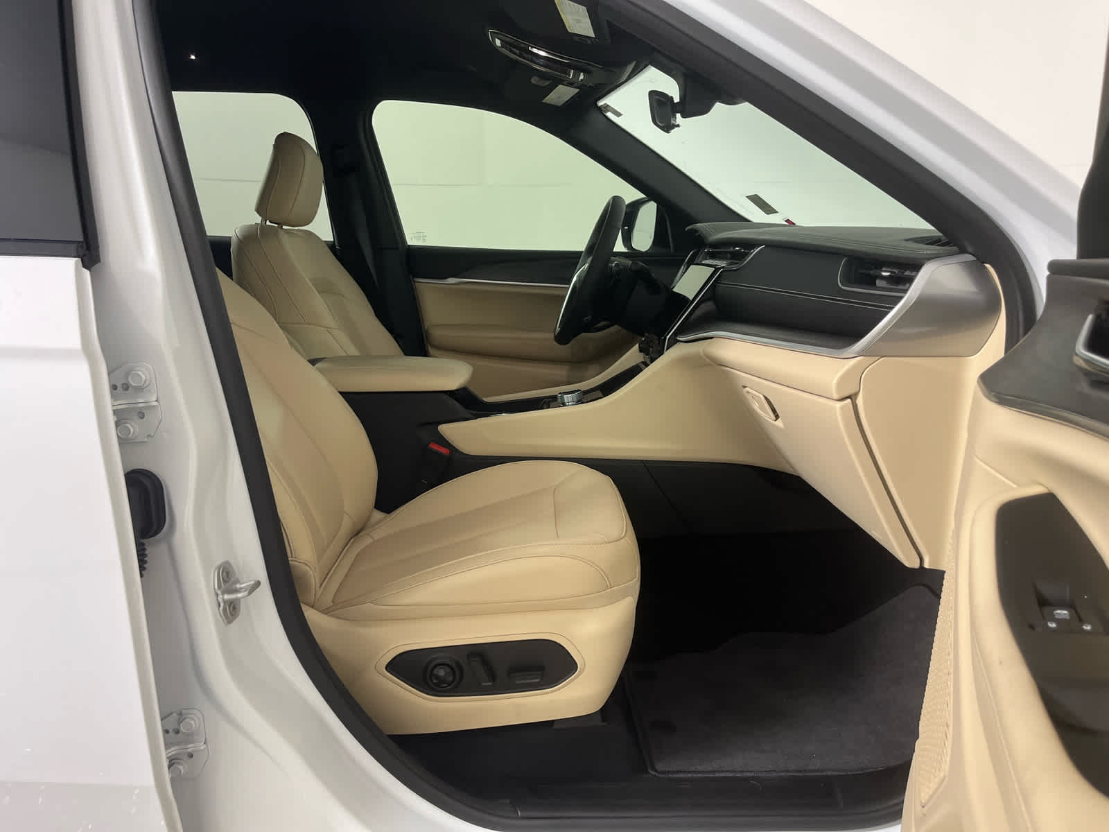 2025 Jeep Grand Cherokee L Limited 4x2