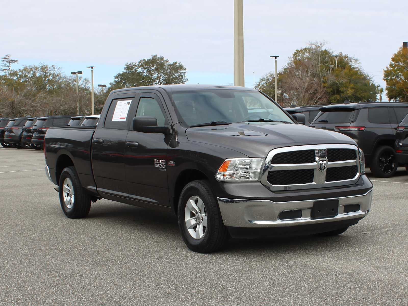 2020 RAM 1500 Classic SLT Crew Cab 4x2 6'4' Box