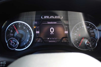 2022 RAM 1500 Big Horn Crew Cab 4x4 5'7' Box