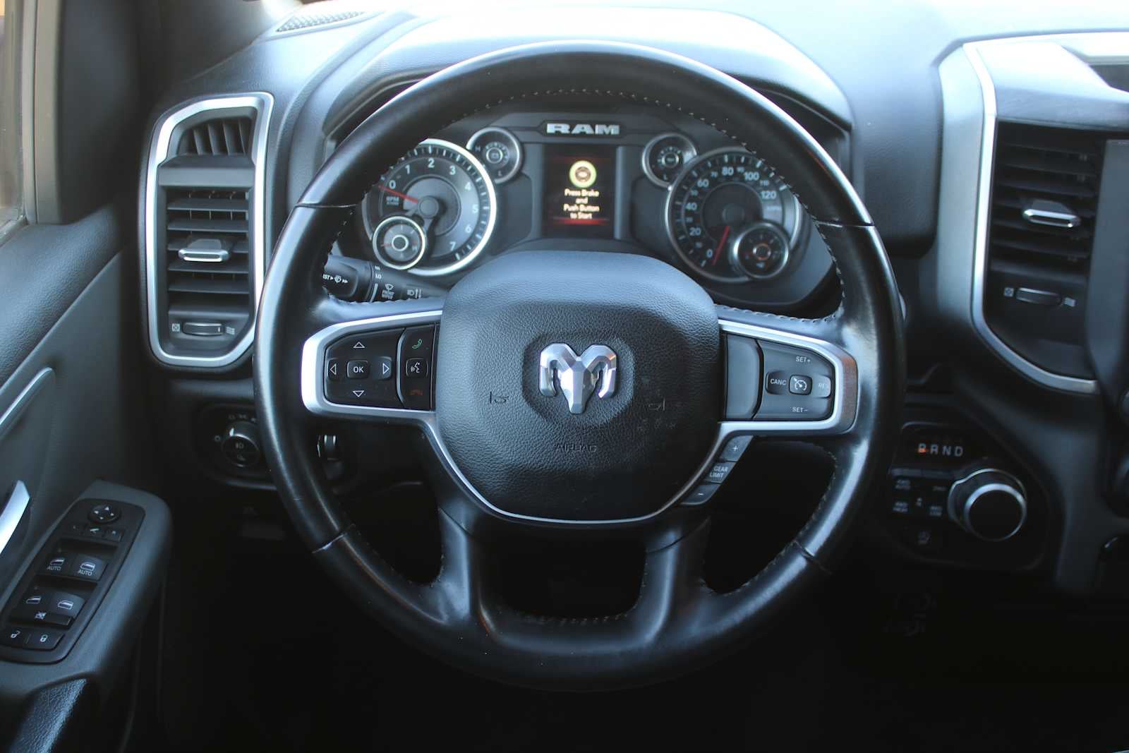 2021 RAM 1500 Big Horn Crew Cab 4x4 5'7' Box