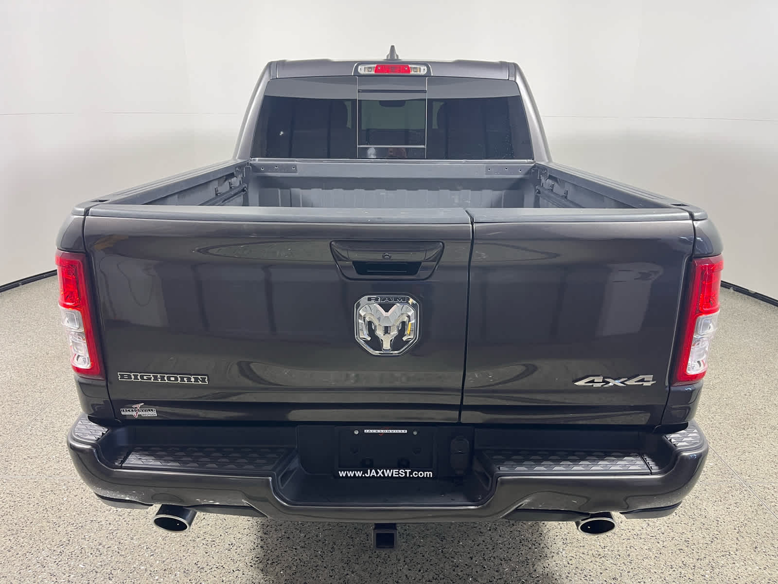 2020 RAM 1500 Big Horn Crew Cab 4x4 5'7' Box