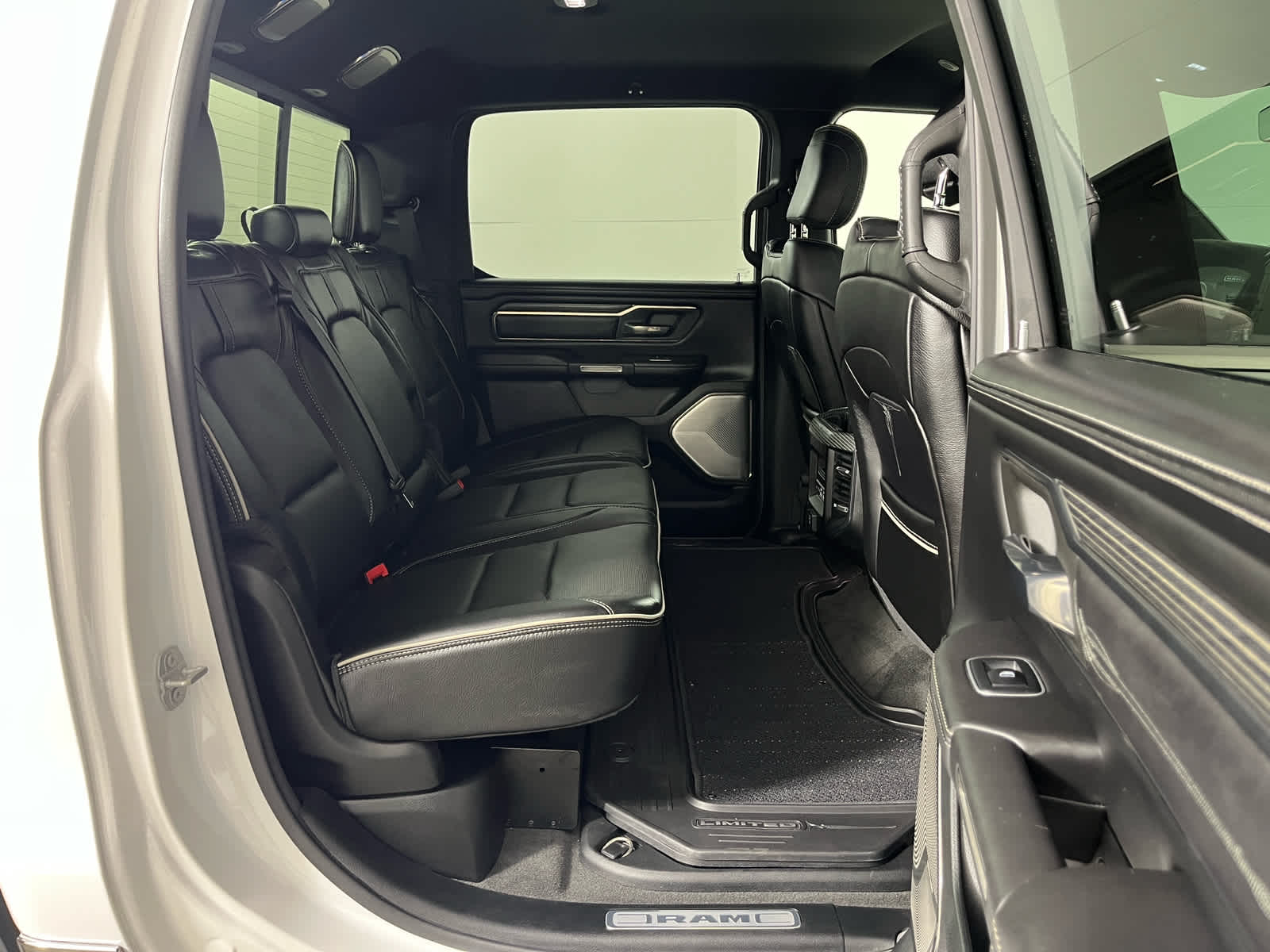 2021 RAM 1500 Limited Crew Cab 4x4 5'7' Box