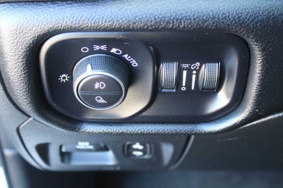 2022 RAM 1500 Laramie Crew Cab 4x4 5'7' Box