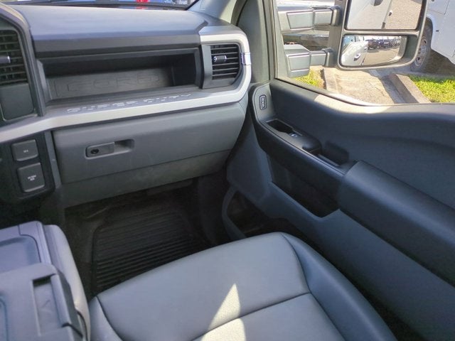 2024 Ford Super Duty F-350 SRW Pickup XL