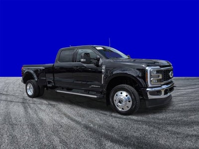2026 Ford Super Duty F-450 DRW LARIAT