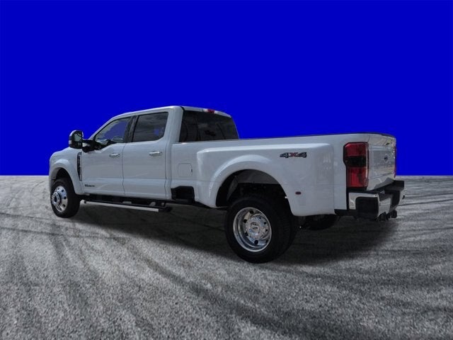 2026 Ford Super Duty F-450 DRW LARIAT