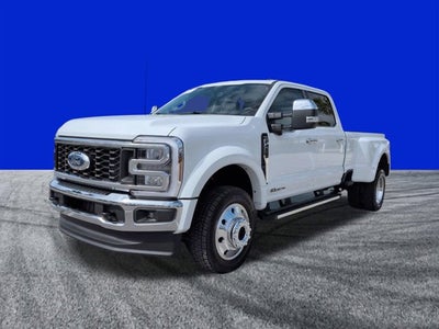 2026 Ford Super Duty F-450 DRW LARIAT