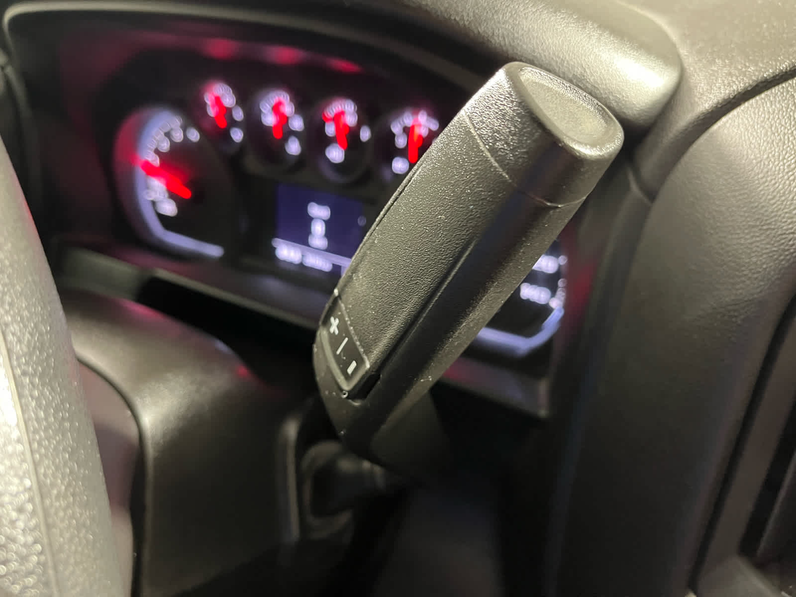 2024 Chevrolet Silverado 1500 2WD Crew Cab Short Bed Custom