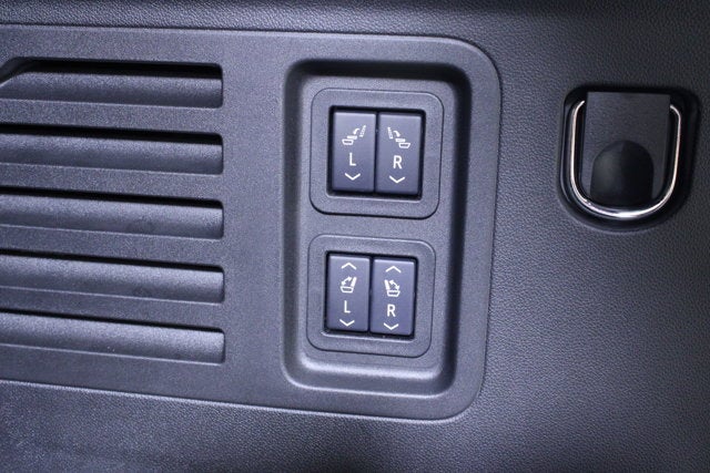 2025 Chevrolet Traverse FWD RS