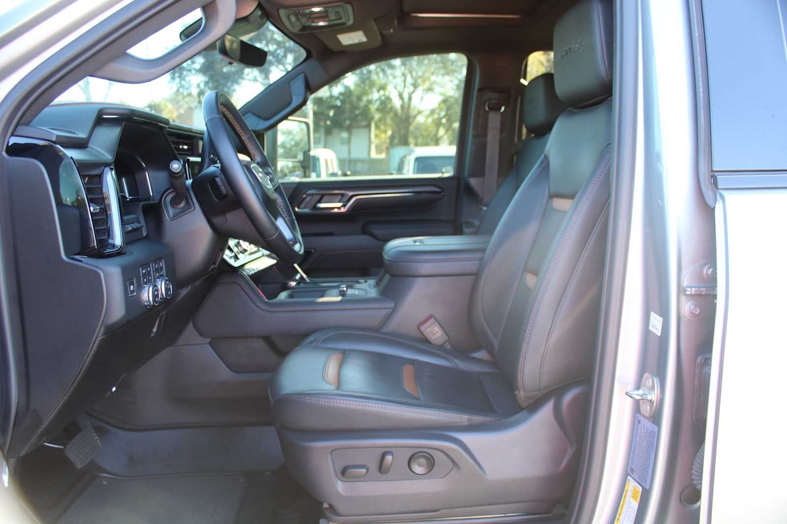 2024 GMC Sierra 2500HD 4WD Crew Cab Standard Bed AT4