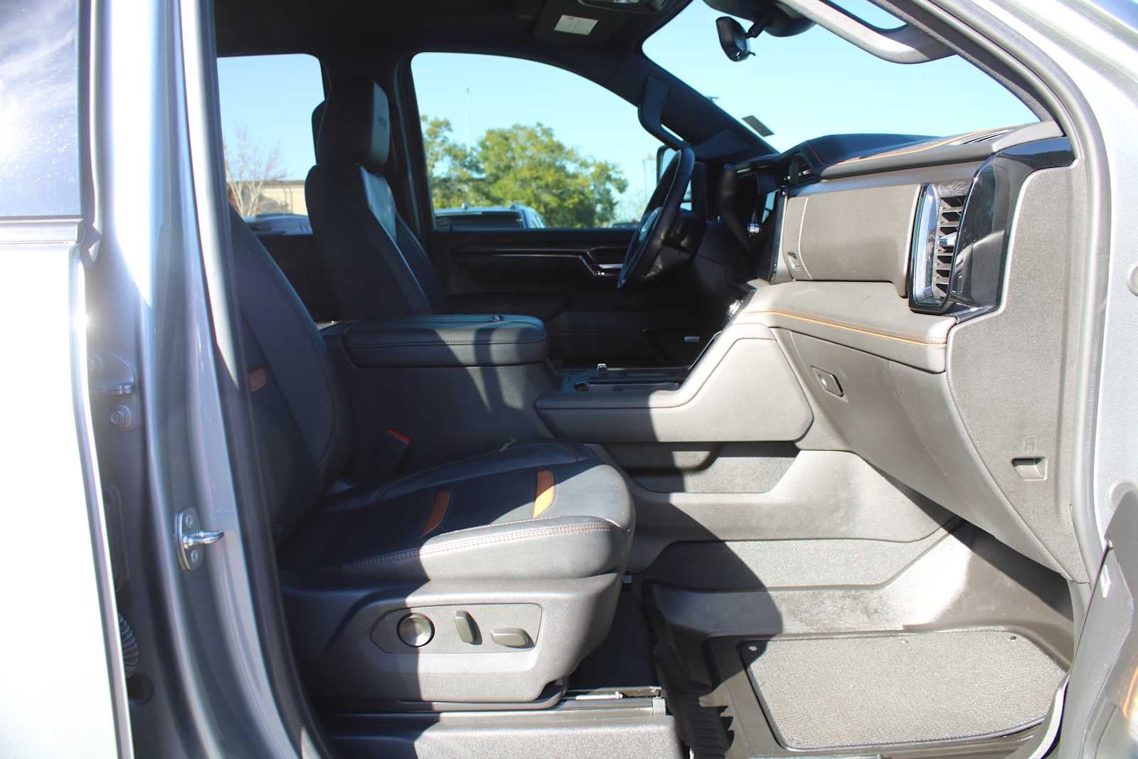 2024 GMC Sierra 2500HD 4WD Crew Cab Standard Bed AT4