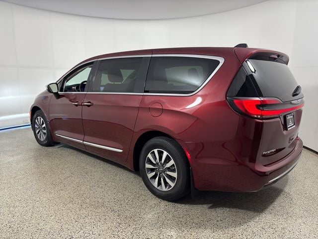 2023 Chrysler Pacifica Hybrid Limited