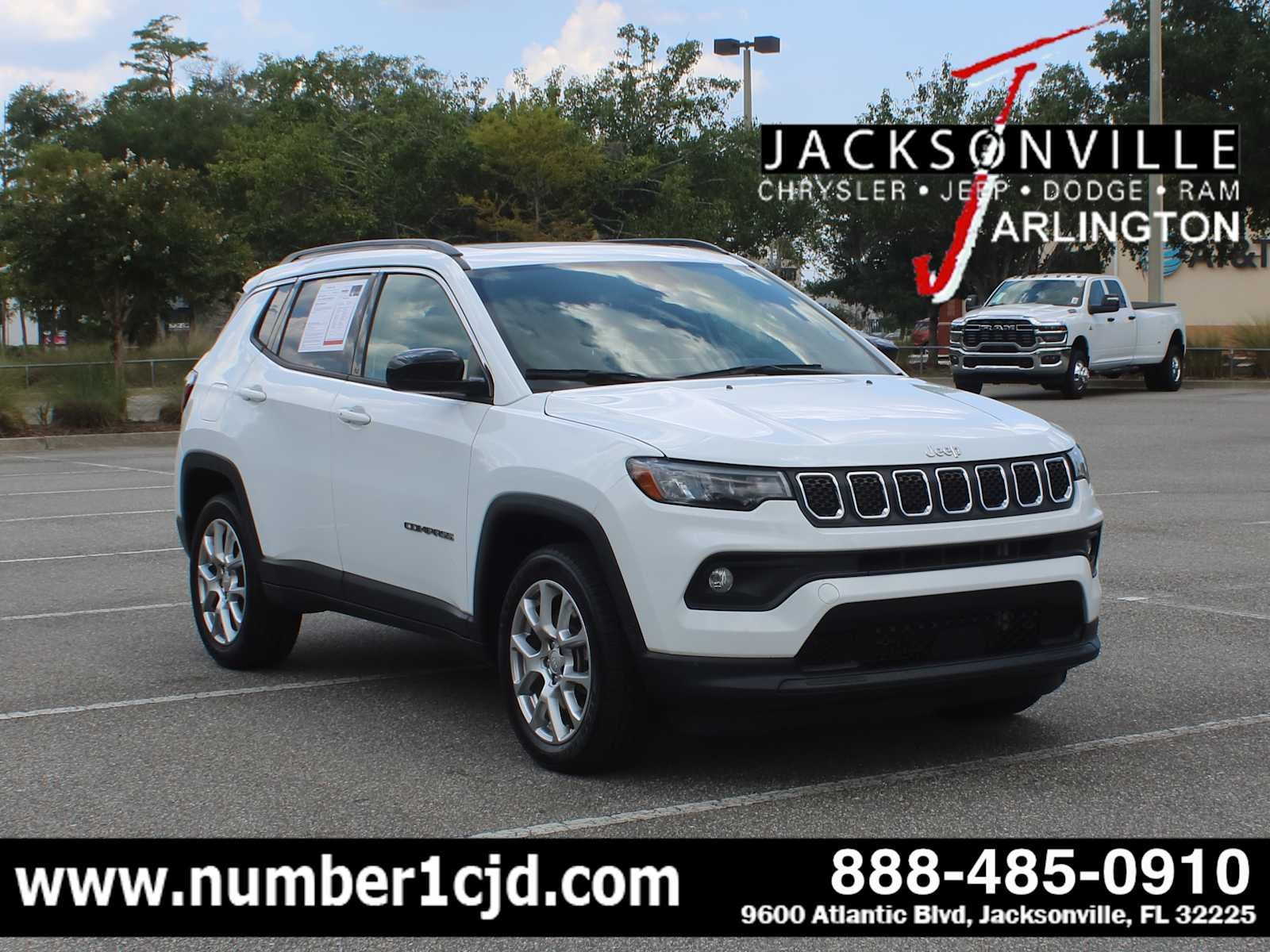 2023 Jeep Compass Latitude Lux