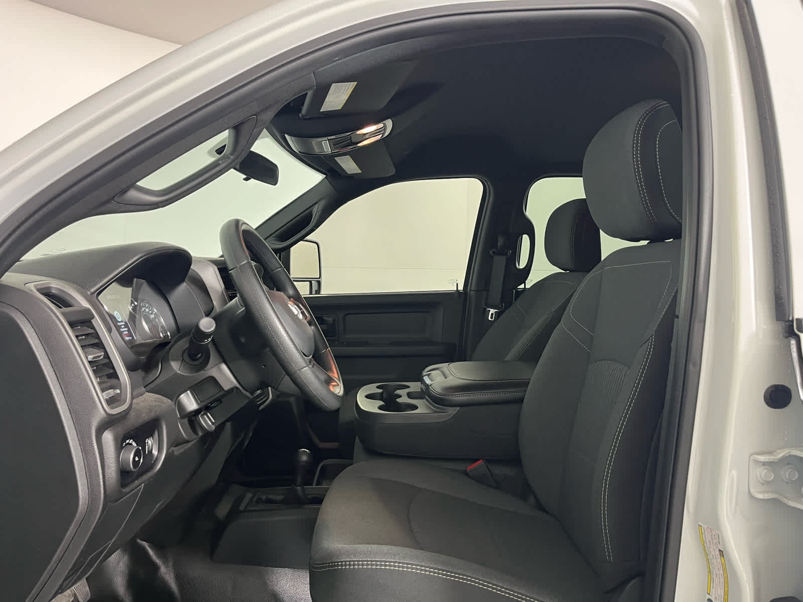 2024 RAM 2500 Tradesman Crew Cab 4x4 6'4' Box