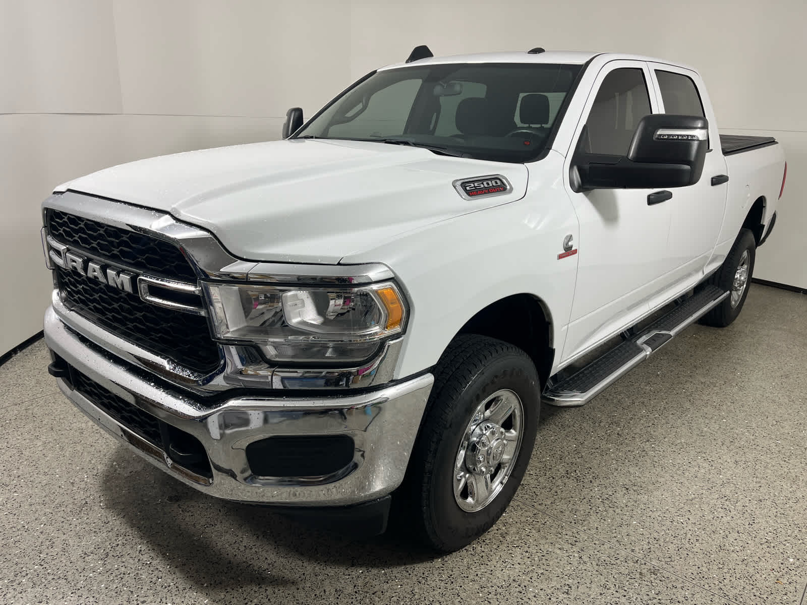 2024 RAM 2500 Tradesman Crew Cab 4x4 6'4' Box