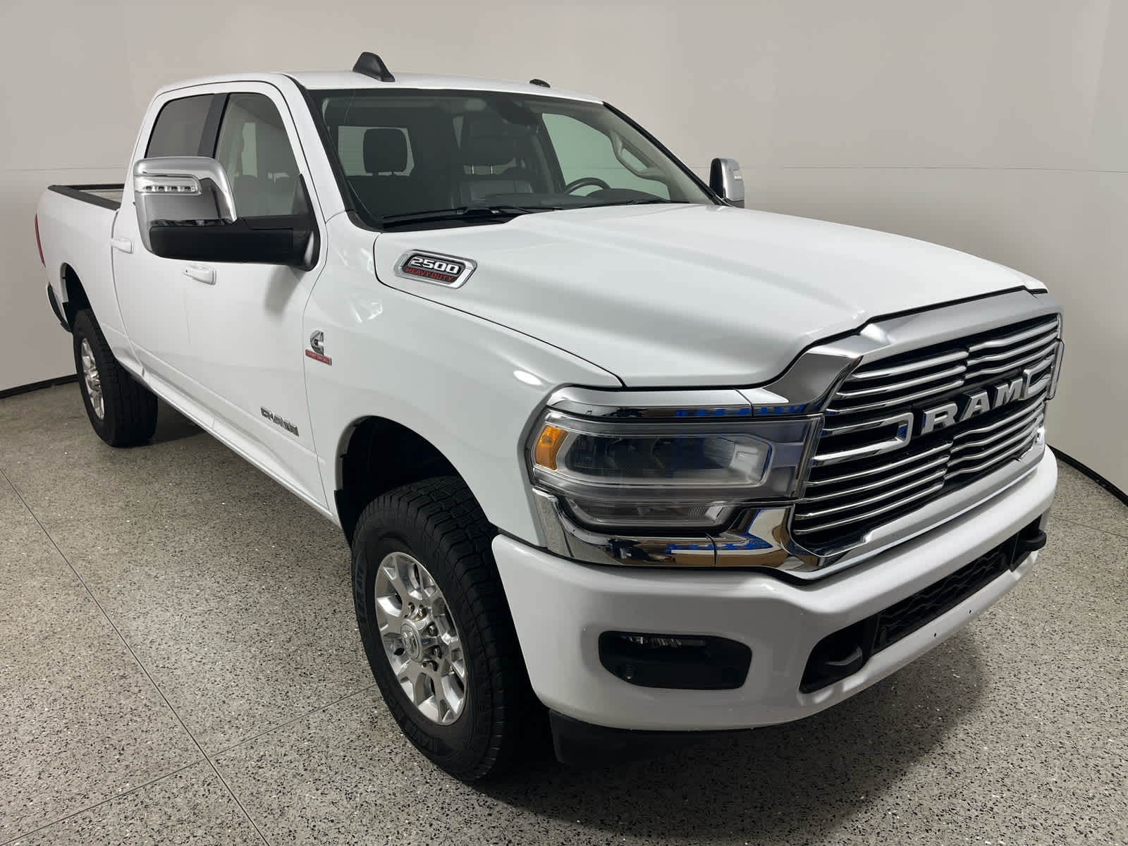 2024 RAM 2500 Laramie Crew Cab 4x4 6'4' Box