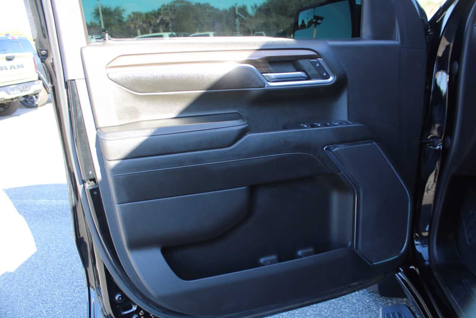 2023 Chevrolet Silverado 1500 4WD Crew Cab Standard Bed LT