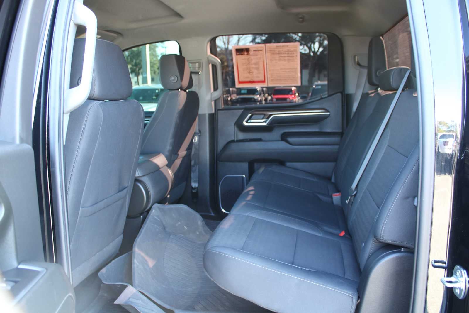 2023 Chevrolet Silverado 1500 4WD Crew Cab Standard Bed LT