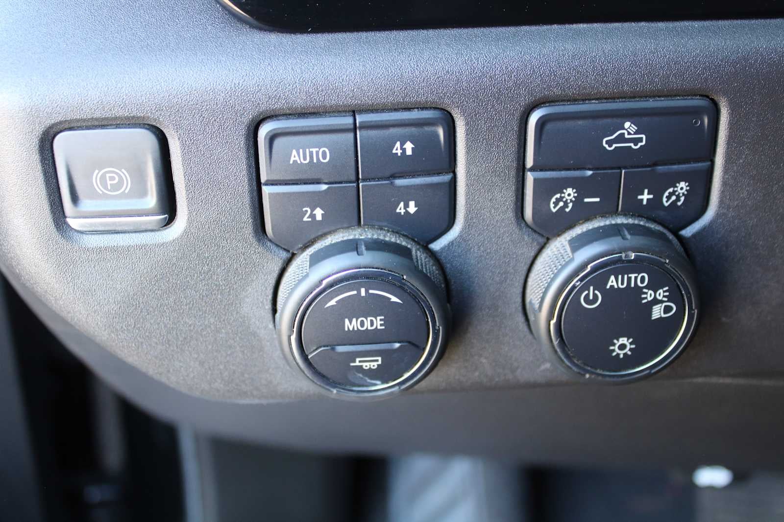 2023 Chevrolet Silverado 1500 4WD Crew Cab Standard Bed LT