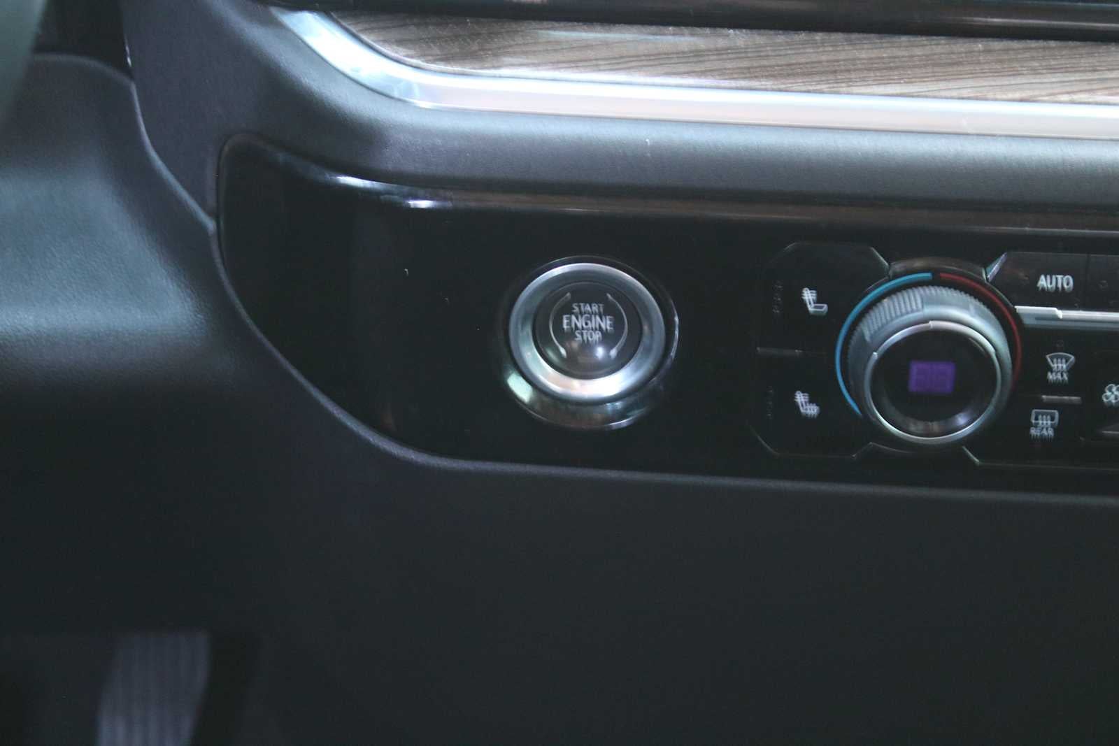 2023 Chevrolet Silverado 1500 4WD Crew Cab Standard Bed LT