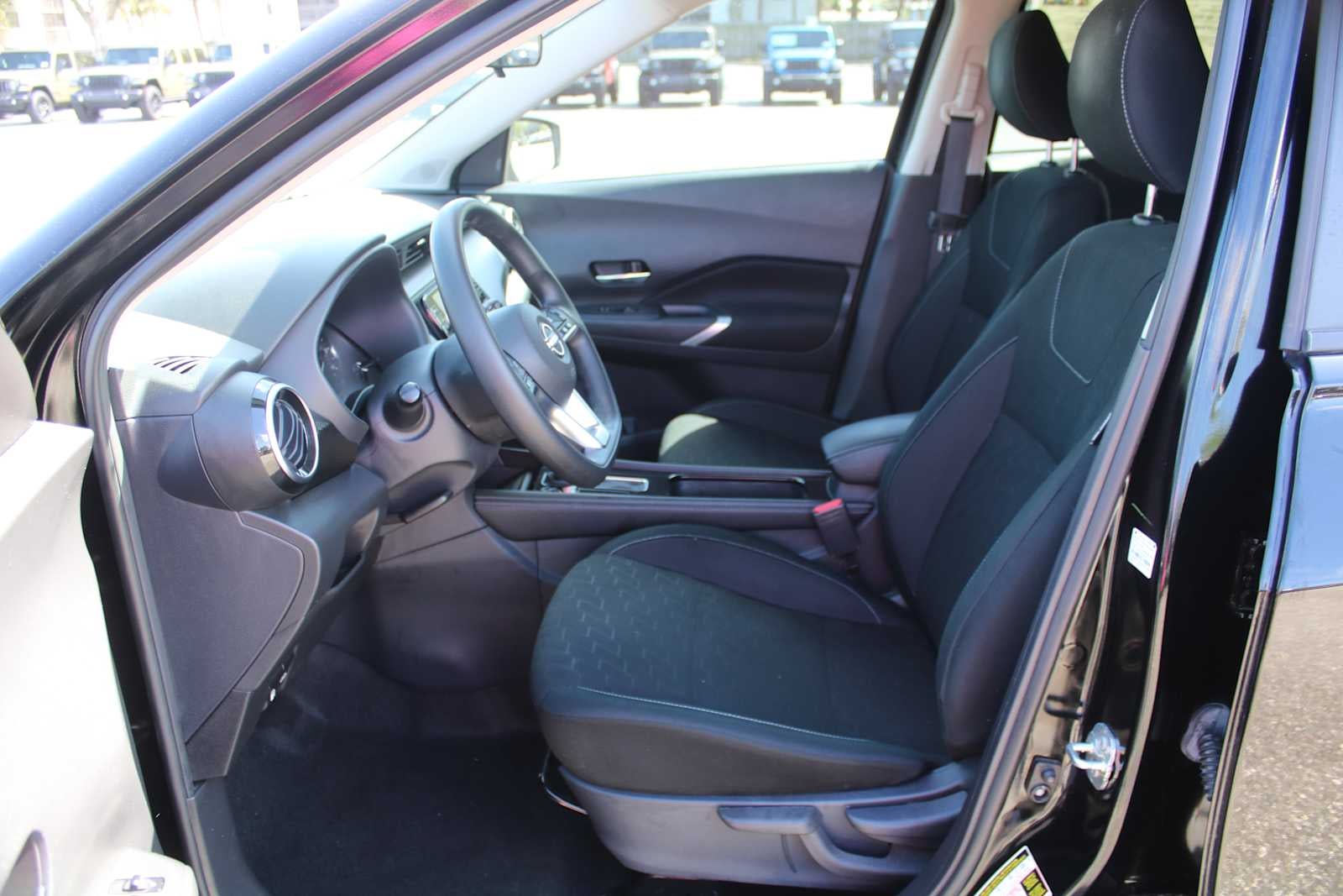 2024 Nissan Kicks SV Xtronic CVT