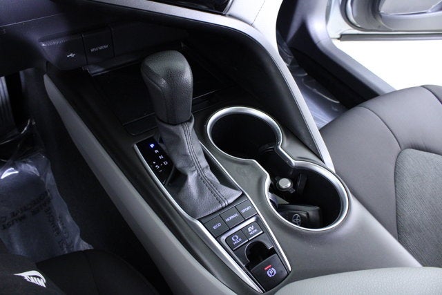 2022 Toyota Camry Hybrid LE