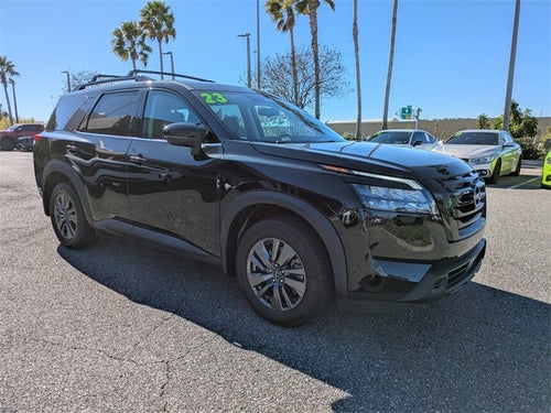 2023 Nissan Pathfinder SV