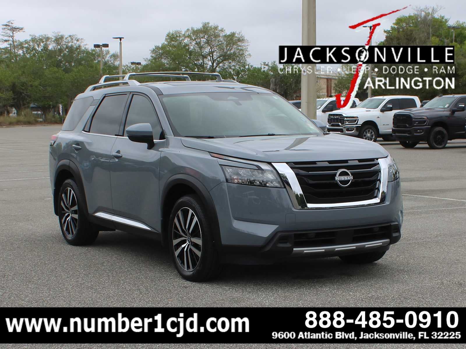 2025 Nissan Pathfinder Platinum