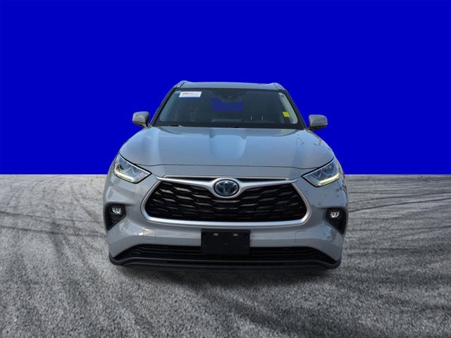 2022 Toyota Highlander Hybrid Bronze Edition