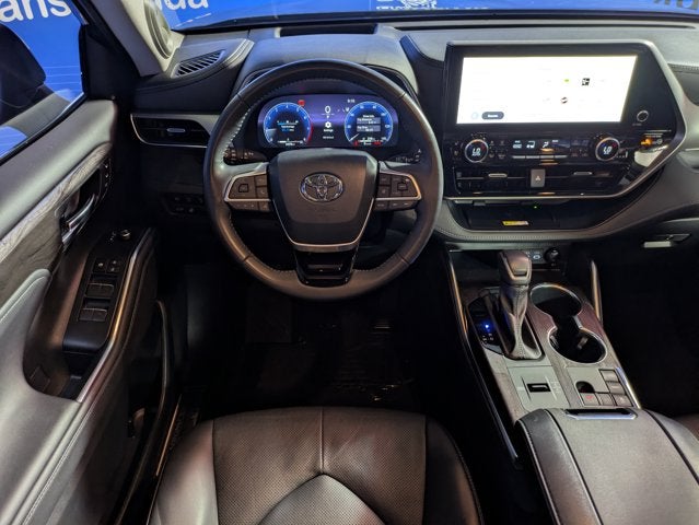2023 Toyota Highlander Platinum
