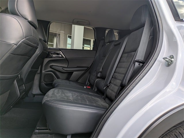 2024 Mitsubishi Outlander SE Black Edition