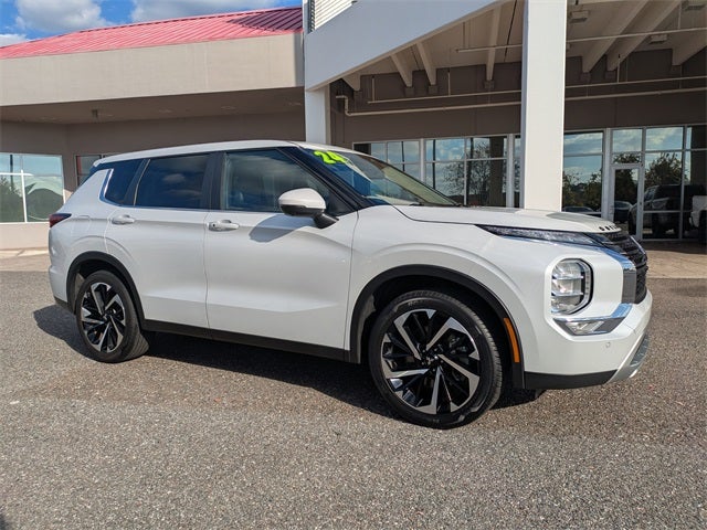 2024 Mitsubishi Outlander SE Black Edition