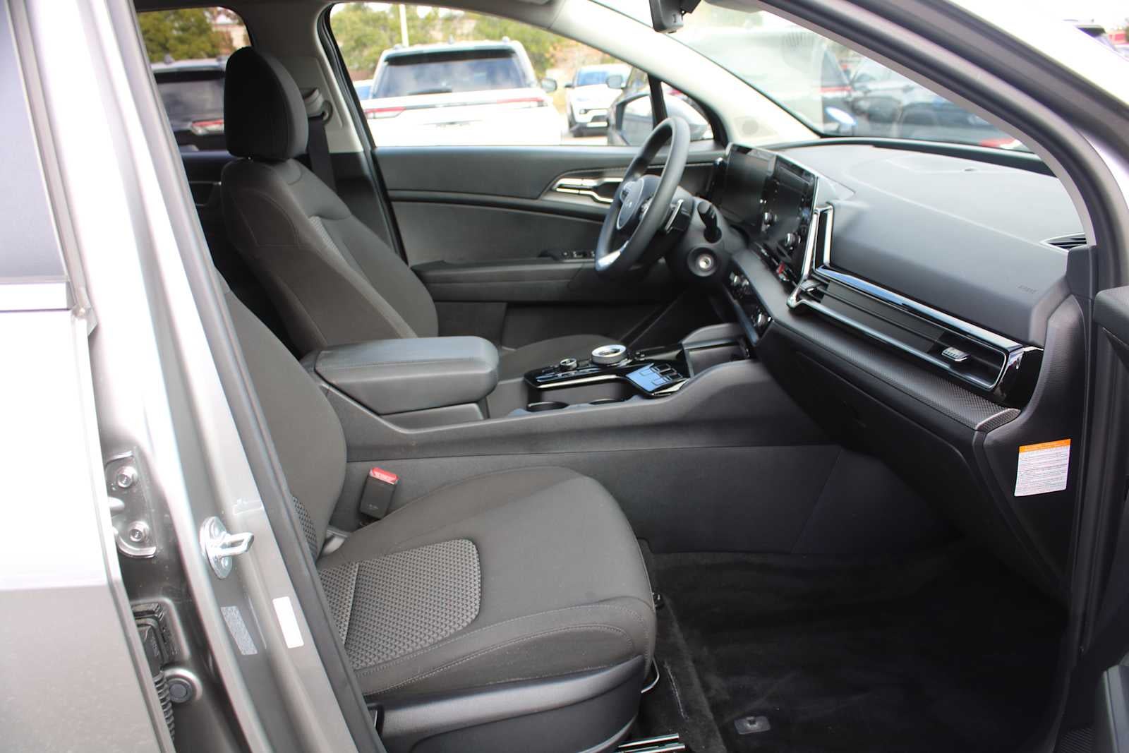 2025 Kia Sportage Hybrid LX