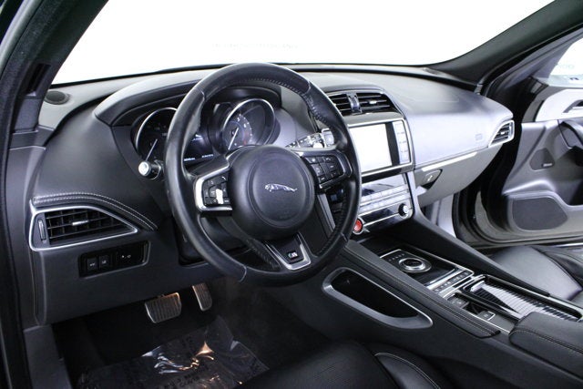 2018 Jaguar F-PACE S