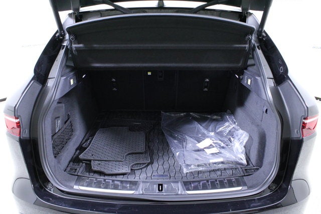 2025 Jaguar F-PACE R-Dynamic S