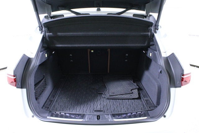 2025 Jaguar F-PACE R-Dynamic S