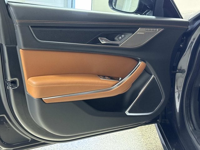 2024 Jaguar XF R-Dynamic SE