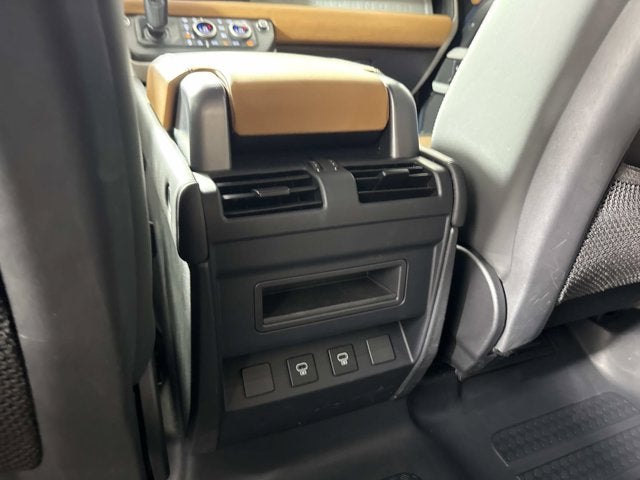 2023 Land Rover Defender X-Dynamic SE