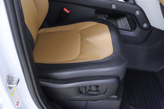 2023 Land Rover Defender X-Dynamic SE