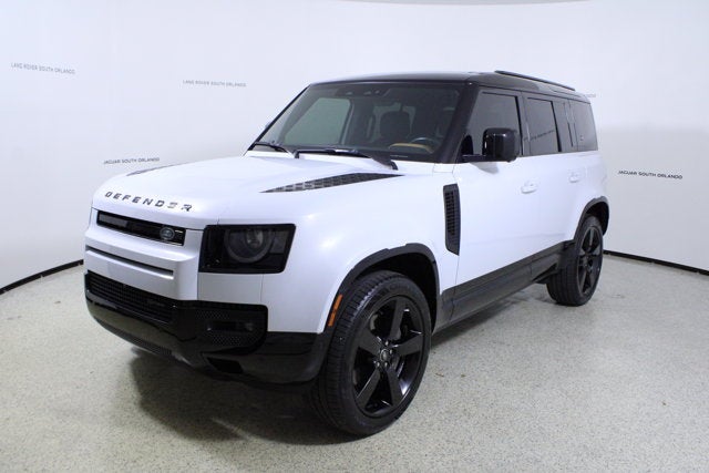 2023 Land Rover Defender X-Dynamic SE