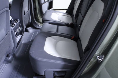 2023 Land Rover Defender X-Dynamic SE