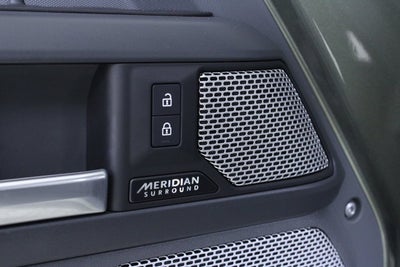 2023 Land Rover Defender X-Dynamic SE