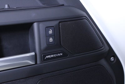 2025 Land Rover Defender S